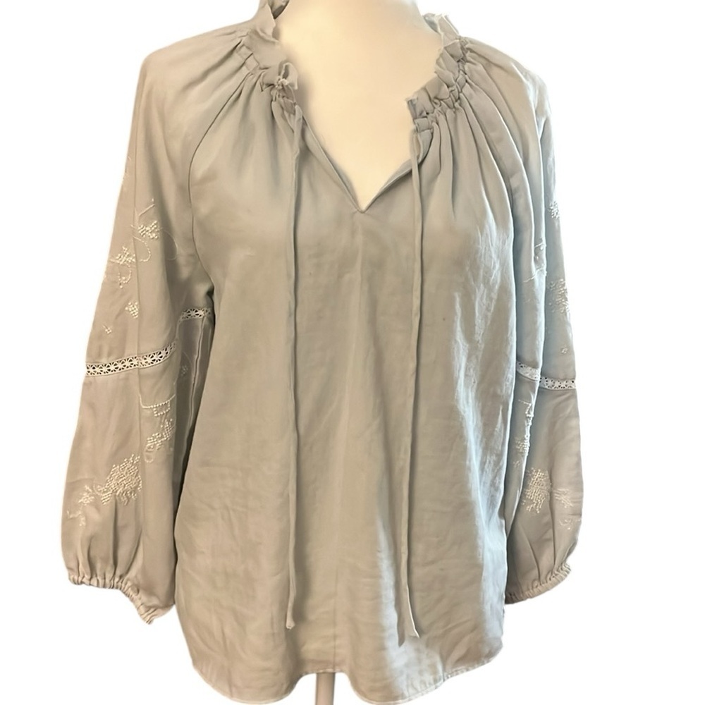 Dylan Isabel Light Blue Embroidered Women's Blouse Size Small